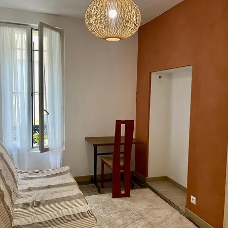 P3 Centre Des Arenes Rdc * نيم