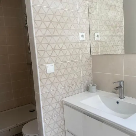 P3 Centre Des Arènes Rdc Appartamento *